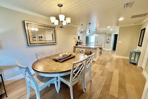 Dining - FREE DAILY ACTIVITIES included with this gorgeous ocean view condo (Saint Augustine)