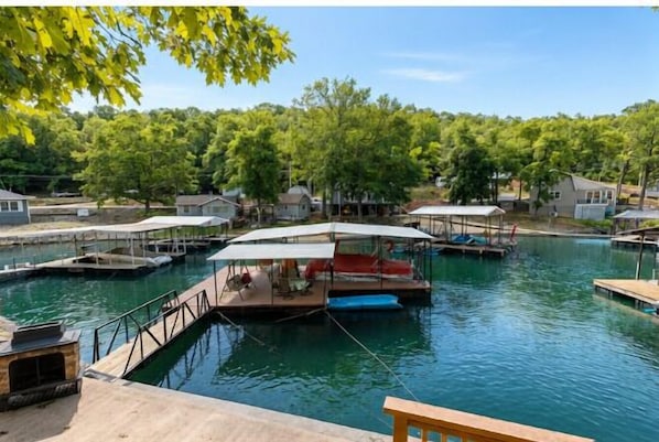 Property grounds - Quiet Cove, Lake Views, Grill, Private Dock (Sunrise Beach)