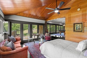 4 室のベッドルーム、アイロン / アイロン台、旅行用ベビーベッド、WiFi