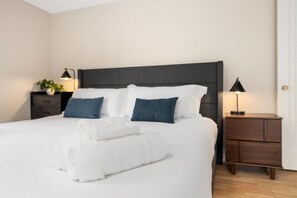 3 Schlafzimmer, Schreibtisch, Bügeleisen/Bügelbrett, WLAN