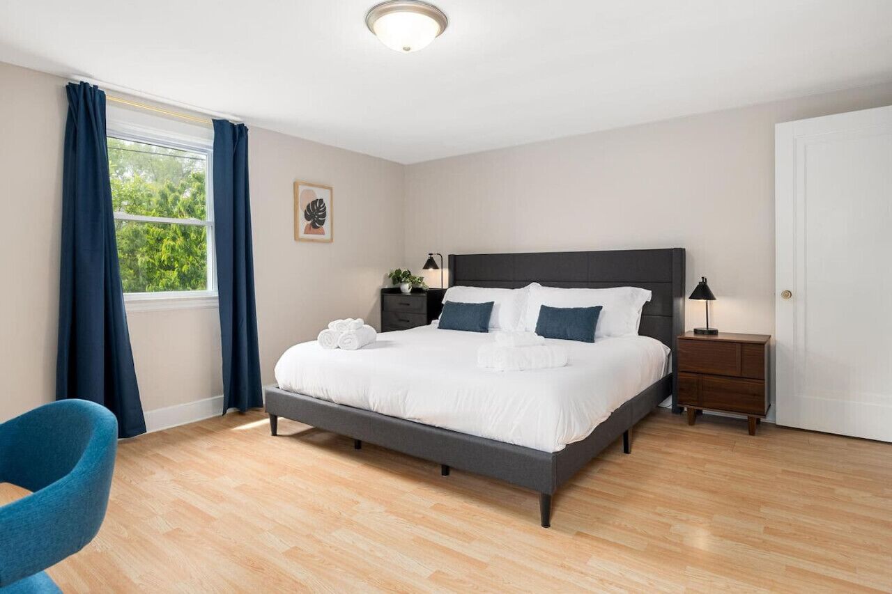 3 bedrooms, desk, iron/ironing board, WiFi