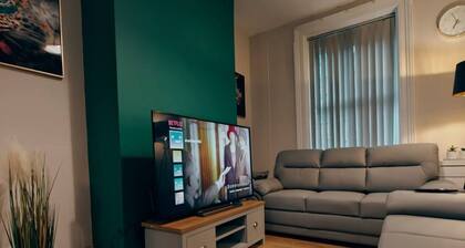 3br Ormeau Chic House