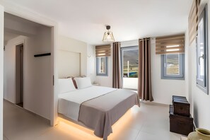 Luxury Suite with Balcony & Hot Tub | 2 slaapkamers, luxe beddengoed, geluiddichte muren