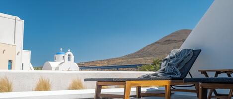 Cozy Suite with Garden View & Hot Tub | Terras