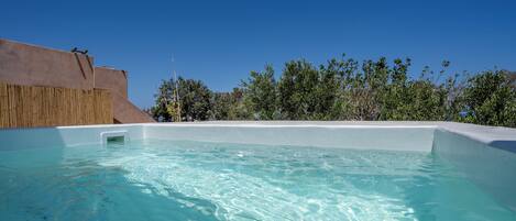 Cozy Suite with Garden View & Hot Tub | Tina de hidromasaje privada