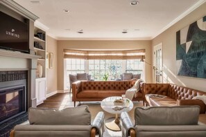 TV, fireplace, offices