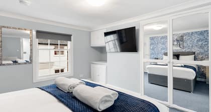 Town House Rooms