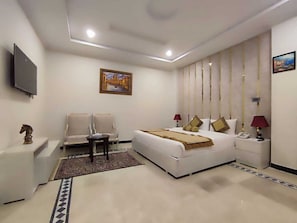 Deluxe Suite