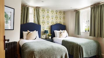 Skrivbord, strykjärn/strykbräda, gratis wi-fi och sängkläder