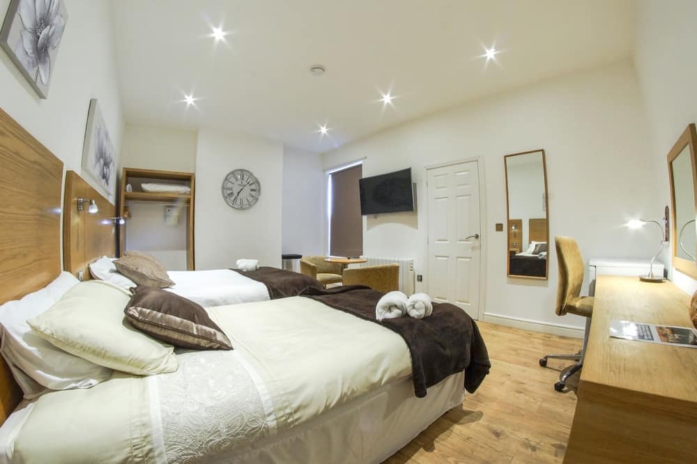 Tunnard House - Surfleet