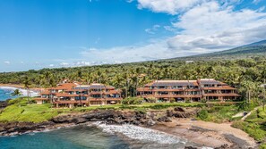 Exterior - Luxurious Beachfront Condo with Modern Amenities - Makena Surf Resort #E-203 (Makena, Maui)