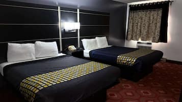 2 bedrooms, desk, WiFi