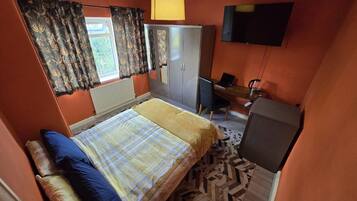 Comfort Single Room, 1 Double Bed | Desk, laptop workspace, iron/ironing board, free WiFi