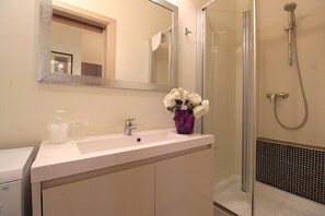 Dusche, Bidet