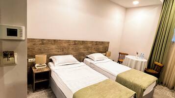 Két bảo mật tại phòng, phòng cách âm, bàn ủi/dụng cụ ủi quần áo