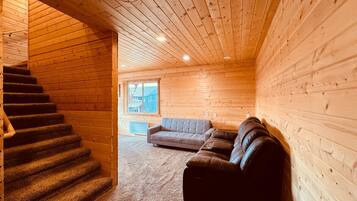 Smart TV, fireplace, ping pong