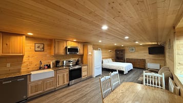 7 chambres, bureau, fer et planche Ă repasser, lit parapluie