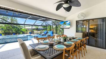 Outdoor dining
