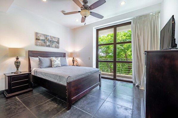 3 bedrooms, iron/ironing board, travel cot, free WiFi