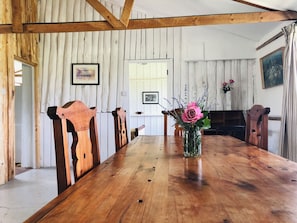 Vila exclusiva, varanda, vista para a montanha | Opções para refeição no quarto