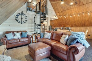 Interior - Lakefront Sparta Cabin w/ Private Beach & Dock! (Milledgeville)