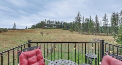 Cozy Clearwater Apartment - Hike, Fish & Explore!
