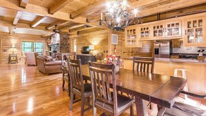 Rumah (4 Bedrooms) | Interior