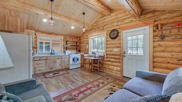 House (1 Bedroom) | Interior