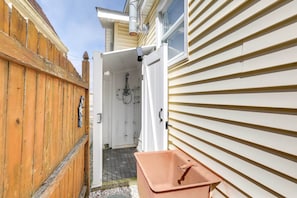 Apartment (3 Bedrooms) | Interior - Wildwood Group Retreat: 2 Blocks to Boardwalk! (North Wildwood)