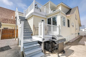 Apartment (3 Bedrooms) | Interior - Wildwood Group Retreat: 2 Blocks to Boardwalk! (North Wildwood)
