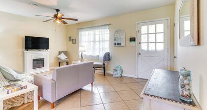 Pace Family Home: 1 Mi to Beach & Park!