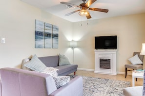 House (3 Bedrooms) | Interior - Pace Family Home: 1 Mi to Beach & Park! (Milton)