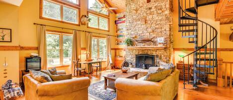 House (4 Bedrooms) | Front of property