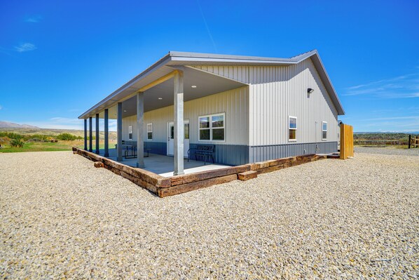 Apartment (2 Bedrooms) | Interior - Clark Riverfront Retreat w/ Fire Pit & Views! (Powell)