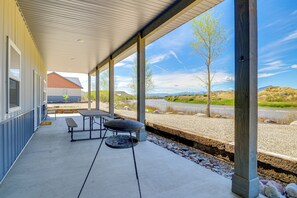 Apartment (2 Bedrooms) | Interior - Clark Riverfront Retreat w/ Fire Pit & Views! (Powell)