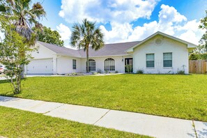 House (4 Bedrooms) | Interior - Spacious Long Beach Vacation Home w/ Patio & Grill (Long Beach)