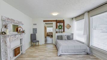 Apartment (1 Bedroom) | Interior