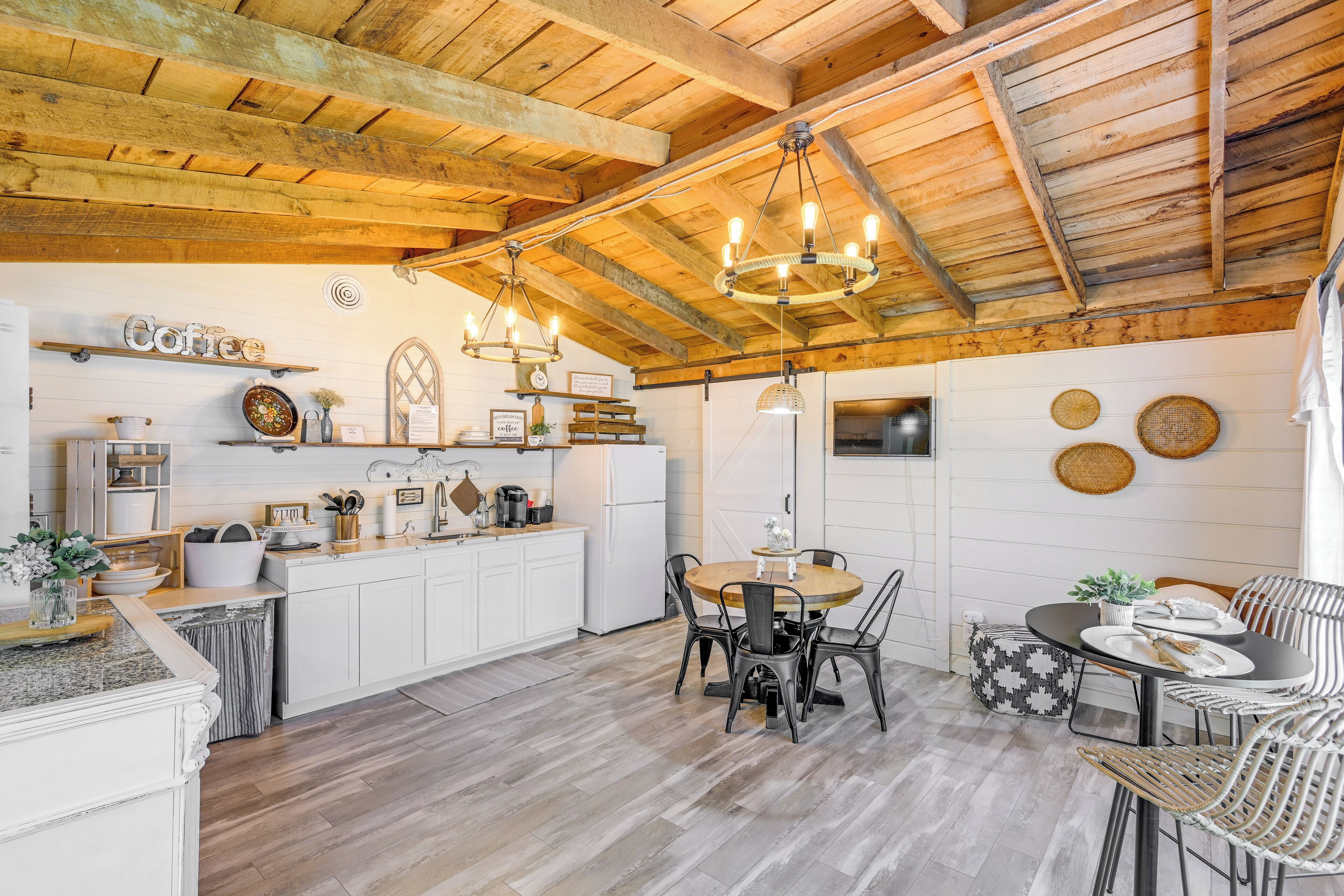 Apartment (1 Bedroom) | Interior