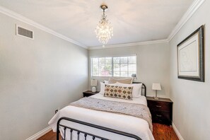 Interior - Peaceful Poway Vacation Rental Near Shops & Dining (Poway)