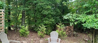 AUG/SEPT SALE FIREPIT TREE-FORT RETREAT 6 miles to Reedy Falls, 1.5 to Conastee