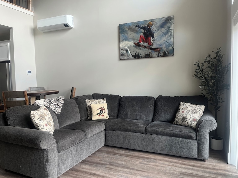 Good Times To Be Had At Our Luxury New Loft Condo At The Base Of Cranmore. - Conway, NH