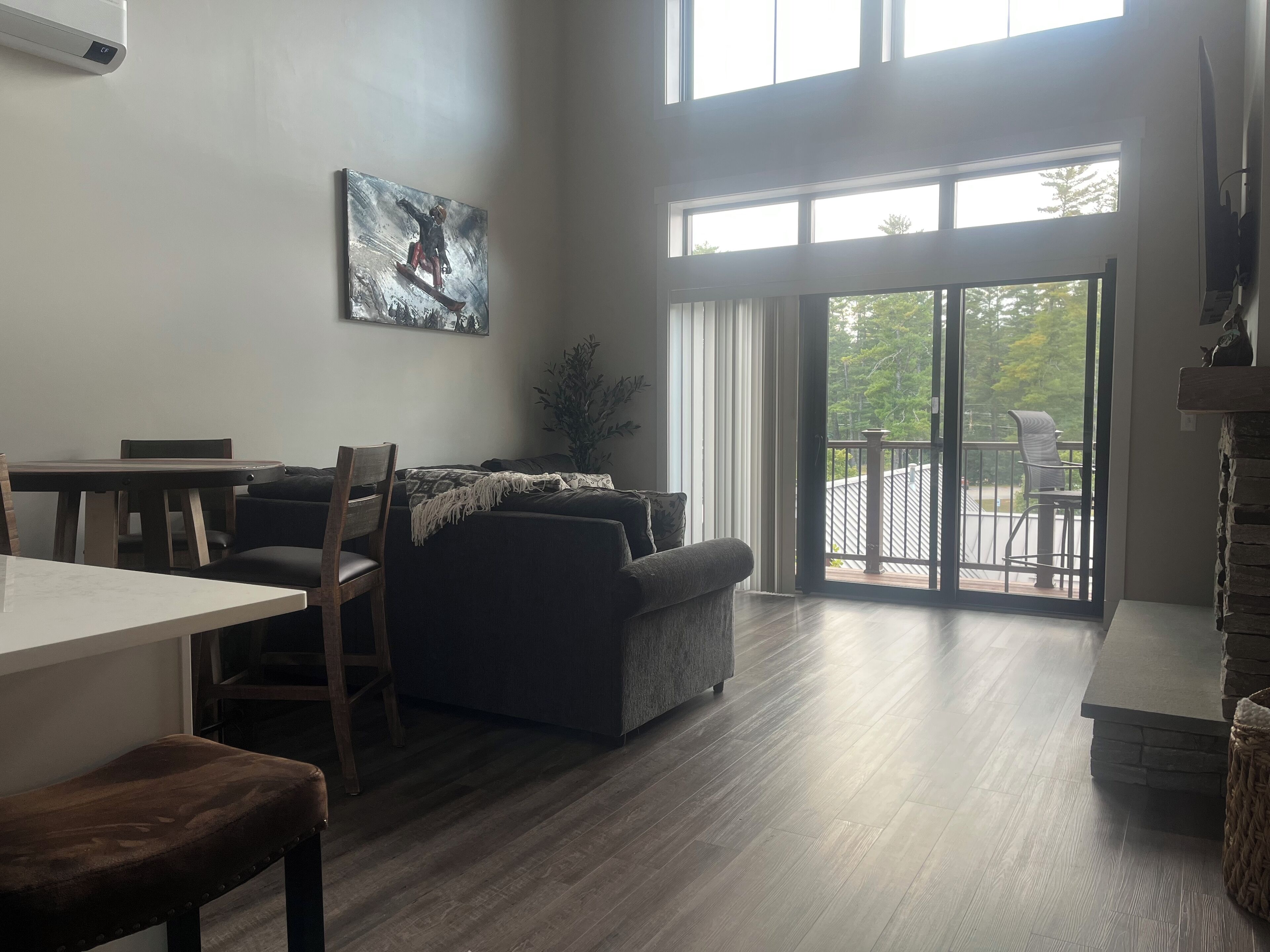 TV connectée, cheminée