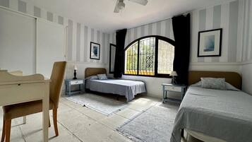 6 chambres, fer et planche Ă repasser, lit parapluie, Wi-Fi gratuit