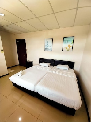Standard-Doppel- oder -Zweibettzimmer, Stadtblick | Kostenloses WLAN