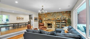 Woodhaven: Your Serene Countryside Escape 5 Bedroom Farmhouse by RedAwning