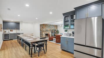 Cottage, 5 Bedrooms | Private kitchen | Fridge, oven, coffee/tea maker