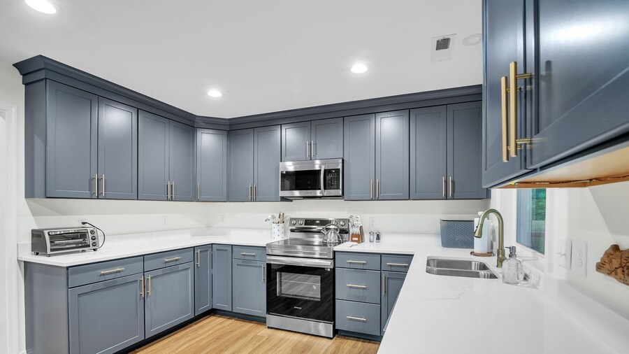 Woodhaven: Your Serene Countryside Escape 5 Bedroom Farmhouse by RedAwning