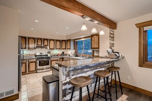 Ferienhaus, 4 Schlafzimmer | Eigene Küche | Kühlschrank, Ofen, Wasserkocher mit Kaffee-/Teezubehör, Wasserkocher