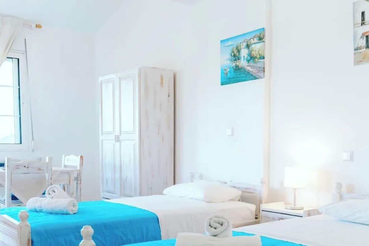 2 bedrooms, iron/ironing board, free WiFi, bed sheets