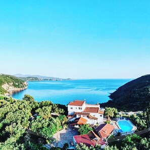 Front of property - Villa Kallithea (Parga)